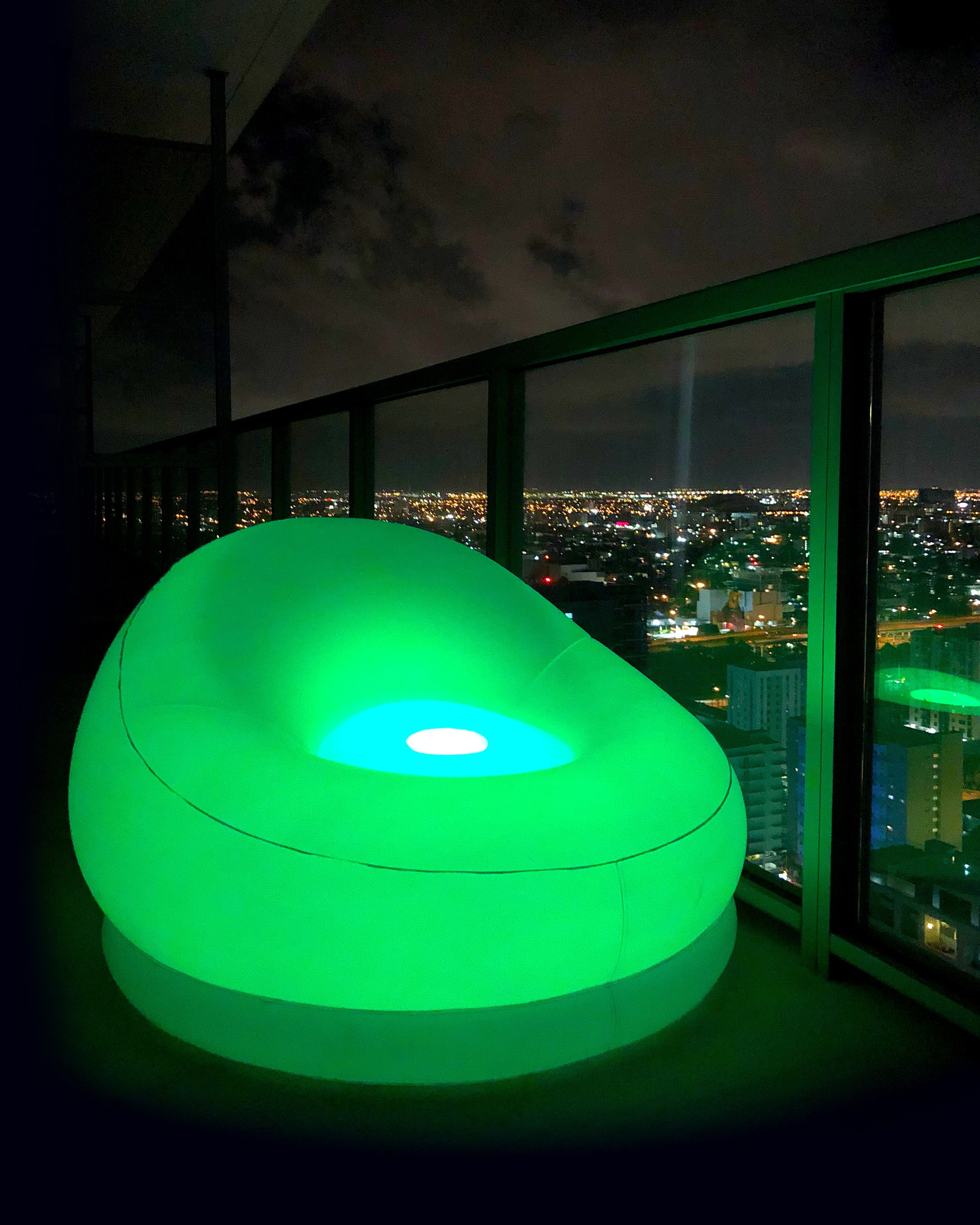  Inflatable LED Chair with Remote – Color Changing Light-Up Lounge Chair for Indoor & Outdoor Use, Waterproof Floating Chair for Pool, Patio, Dorm & Party, Supports Up to 250 lbs 